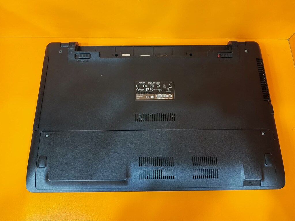 Asus X550L - 4