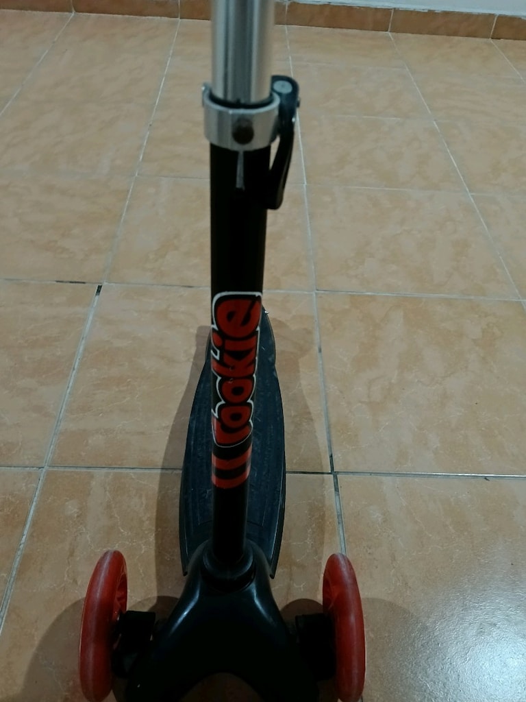 Rookie 3 tekerlekli ışıklı kornalı scooter - 3