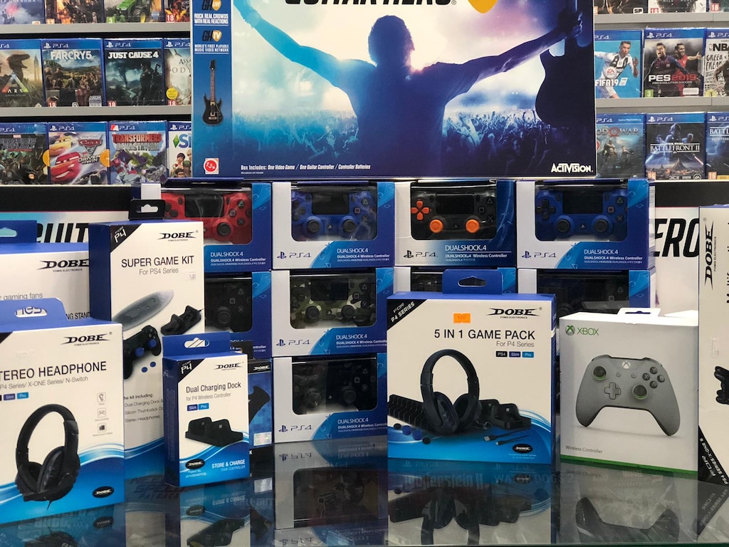 20 oyun Yüklü 1 TB - Playstation 4 Pro - 12 AY GARANTİ -BAKIRKÖY - 5