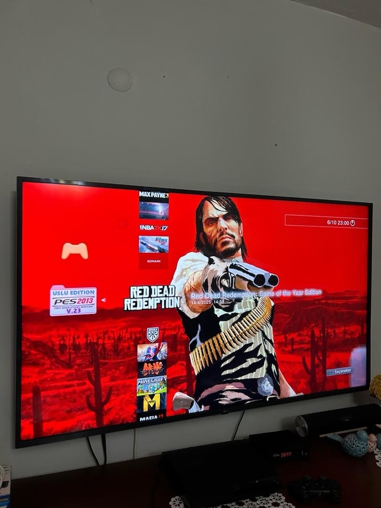 PS3 iki kol ve içinde güncel oyunlar yüklü - 4