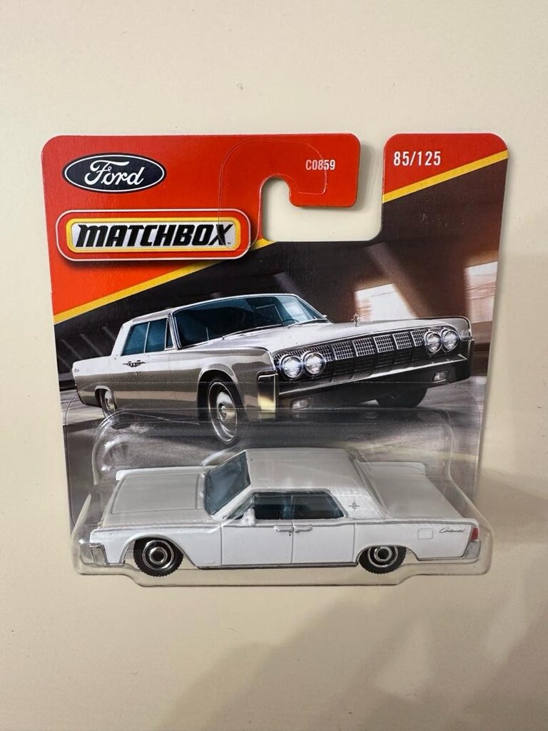 Matchbox 1964 Lincoln Continental - 3