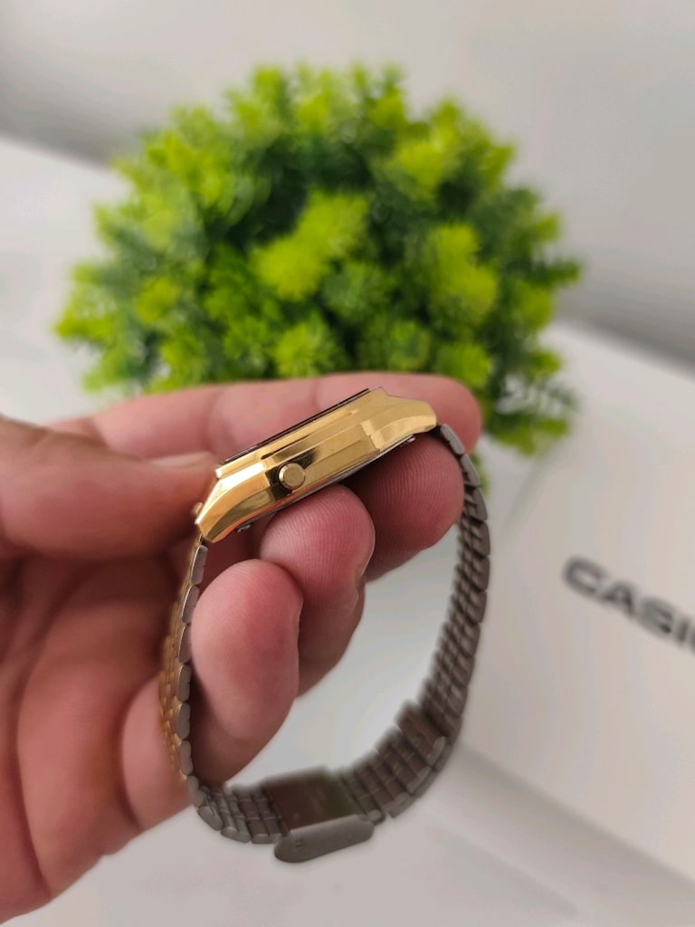 Orjinal Casio Retro Dijital Mini Kadın Saat Altın - 12