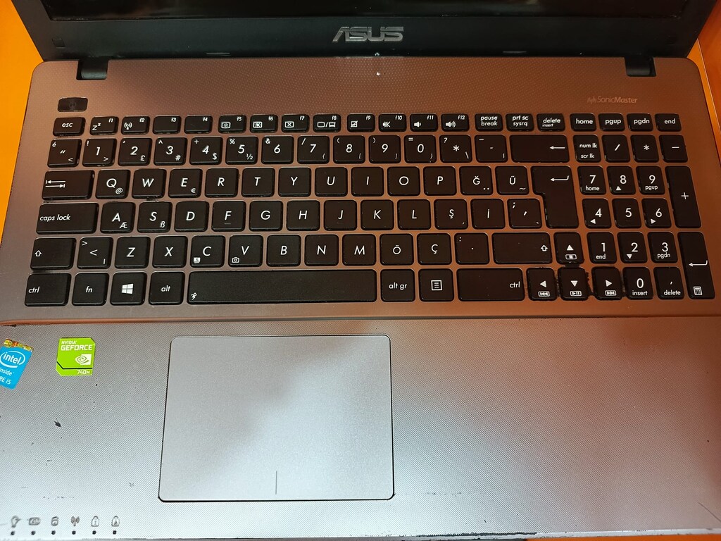 Asus X550L - 2