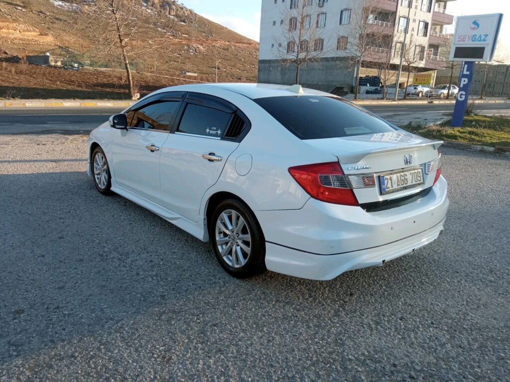 HONDA CİVİC FB7 - 3