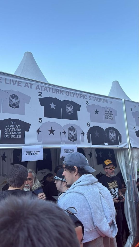 KANYE WEST KONSER MERCH TİŞÖRTÜ - 6