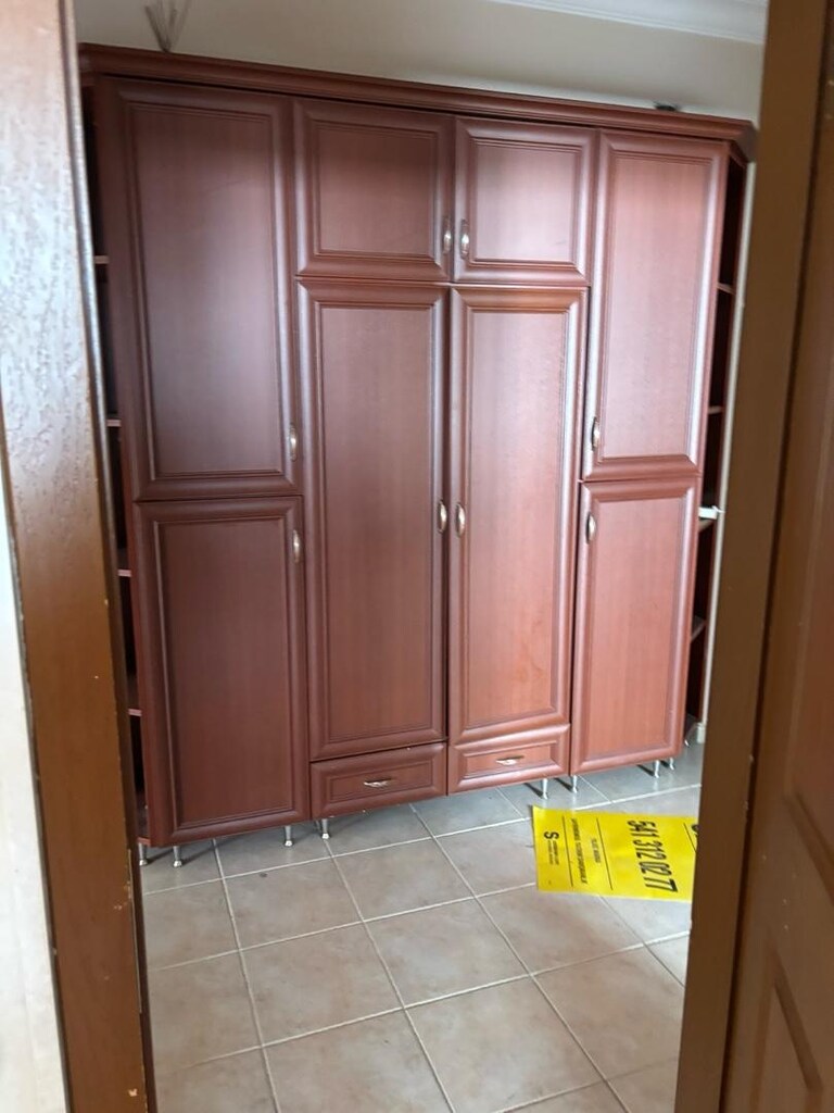 Portmanto 240 cm genişlik ve 210 cm yüksekliğinde - 3