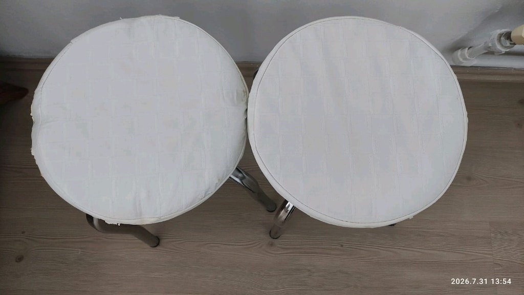 3 masa ve 2 küçük sandalye - 6