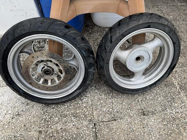 scoter lastik