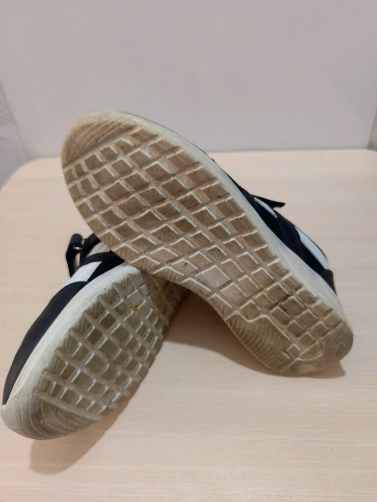Unisex Sneaker - 8