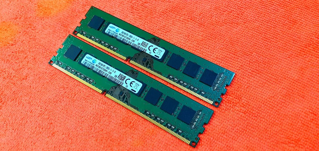 Samsung 8x2 16GB DDR3 1600 MHz Ram (M378B1G73QH0-CK0) - 3