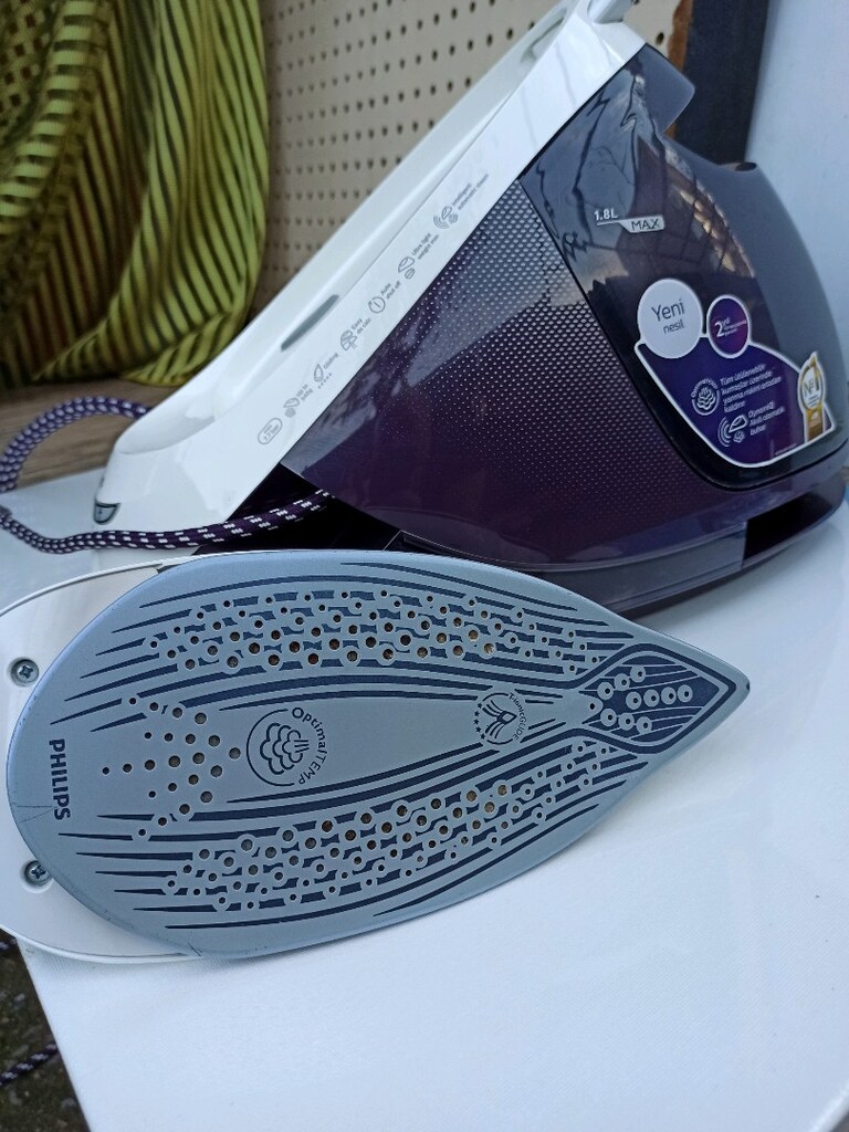 Philips kazanlı ütü GC 9665 - 2