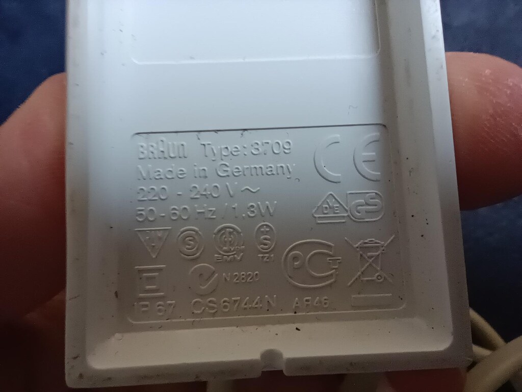 Braun 3709 Şarj Aleti - 4