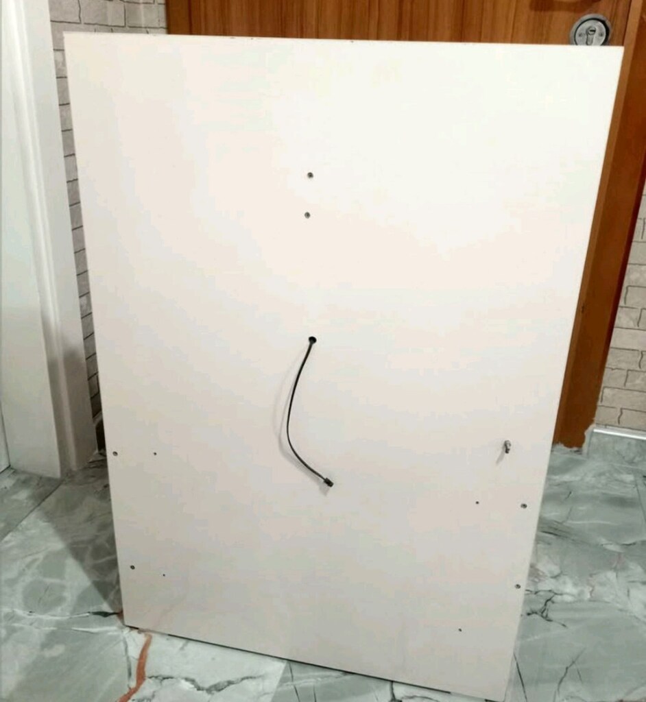 2.EL TEK ÇEKMECELİ DEKORATİF ŞİFONYER TAKIMI SAĞ VE SOL LED IŞIKLI ELE - 4