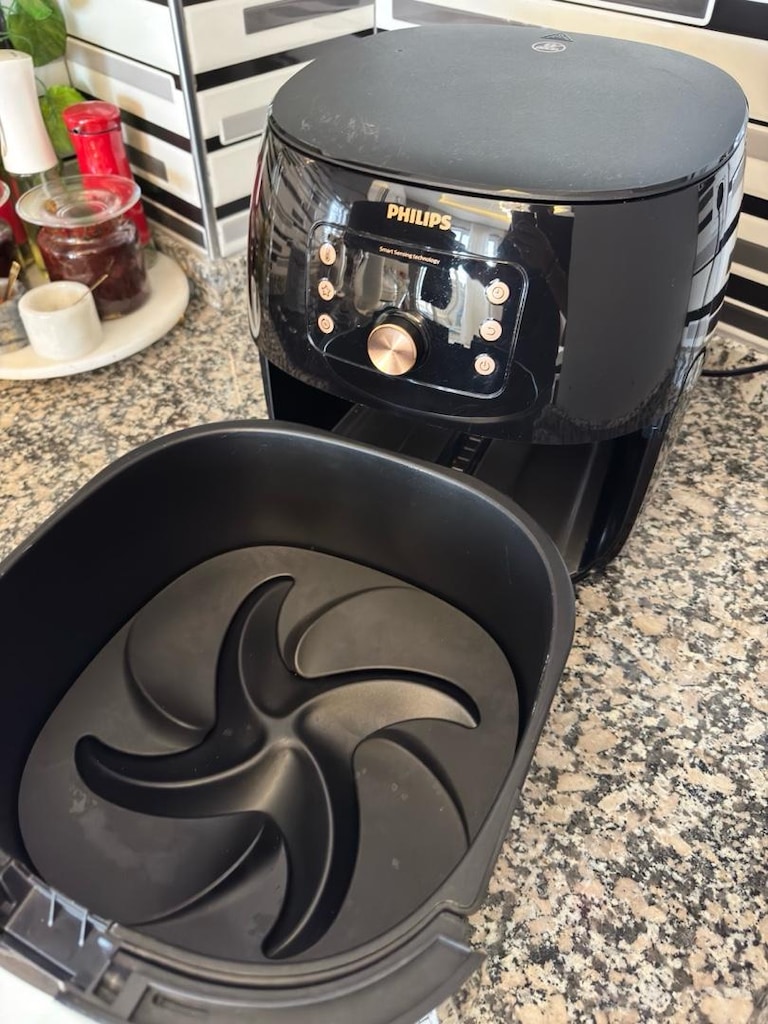 Temiz az kullanılmış Philips HD9867/90 Premium Airfryer XXL Fritöz - 7