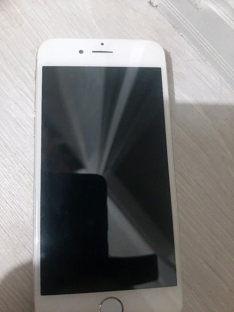 iphon 6 ekranda leke var - 5