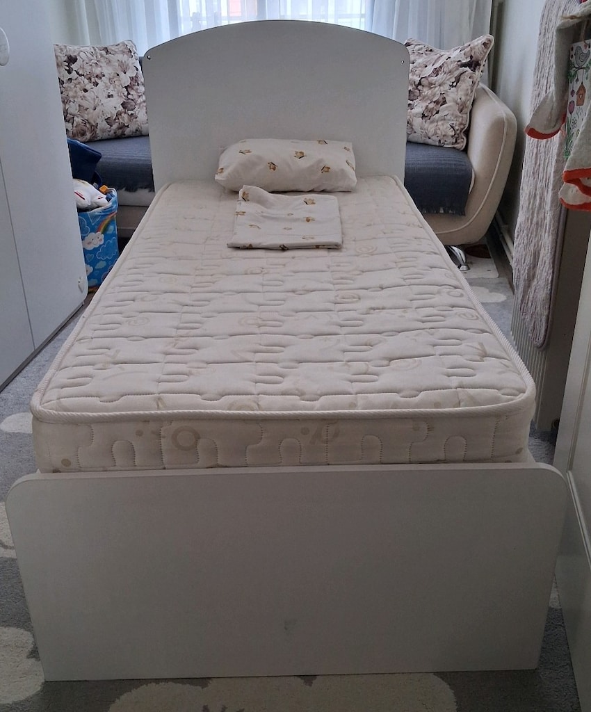 Çilek Marka 80x160 Çocuk Karyolası + Orijinal Yatak-Temiz ve Sorunsuz - 2