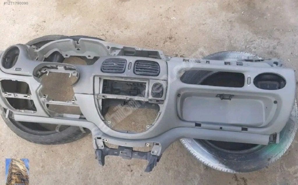 RENAULT SCENİC 1 ORİJİNAL GÖĞÜS - 4