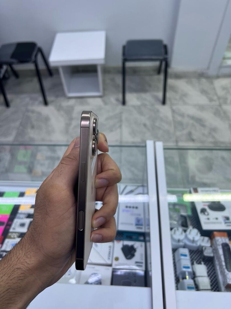 İphone 16 pro 128 Gb pil %90 - 3