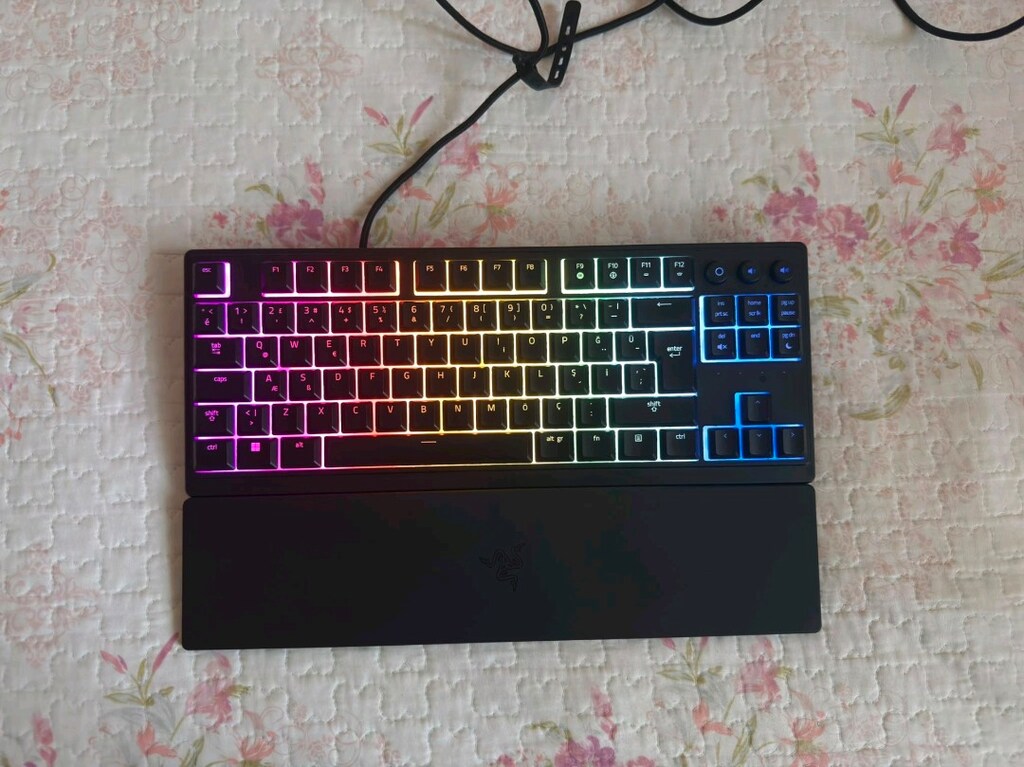 Razer Ornata V3 TKL Klavye - 4