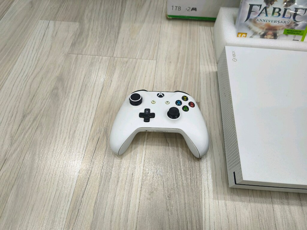XBOX ONE S CİFT KOL 1TRB HAFİZA KUTU İCİ TERTEMİZ - 2
