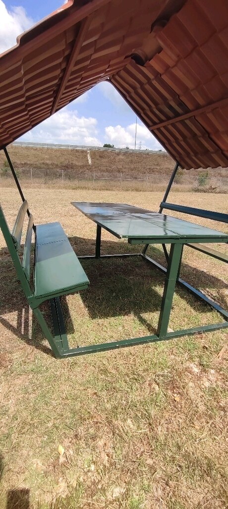 Piknik masası polikarbon yalıtımlı çatılı metal 8 kişilik - 2