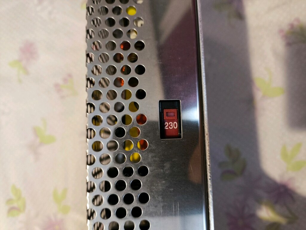 güç kaynağı (SMPS) olan Mervesan MS-200-12 - 2