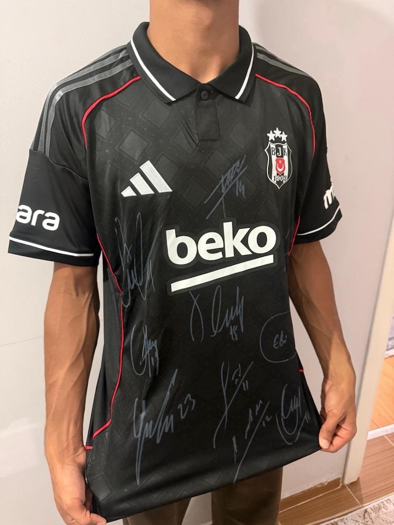 imzalı Beşiktaş forması - 2