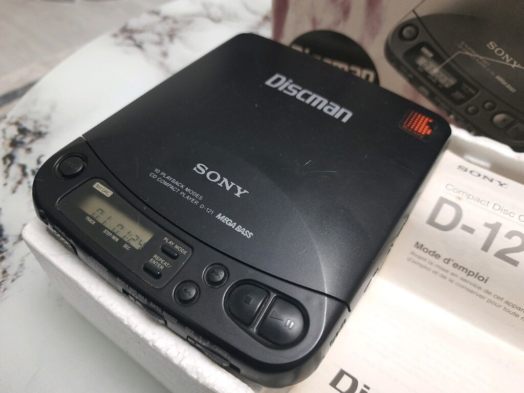 Sony Discman D-121 JAPAN - 2