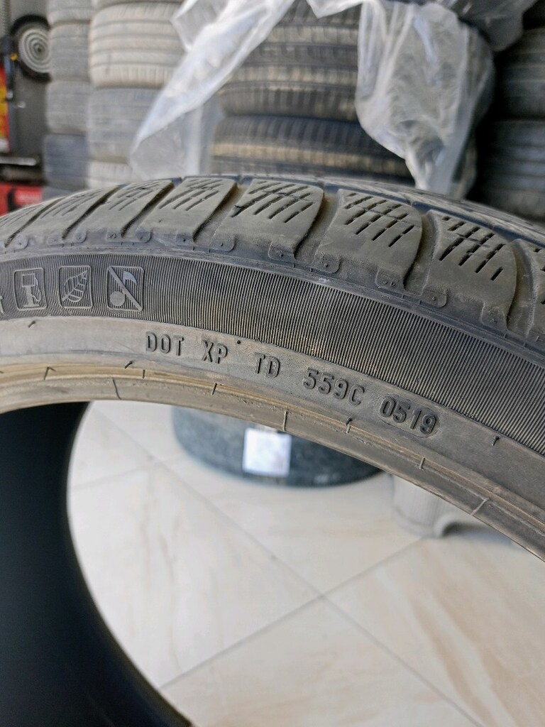 285 35 R22 Pirelli kışlık lastik - 2