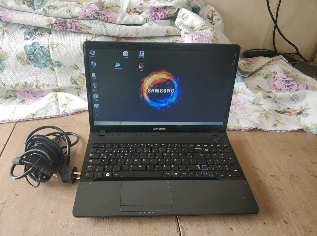 Samsung slım kasa 6 GB rem batarya sağlam temiz laptop - 6