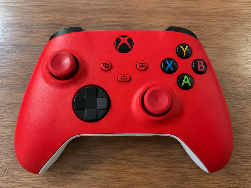 XBOX SERİES KIRMIZI KOL – TEMİZ & SORUNSUZ