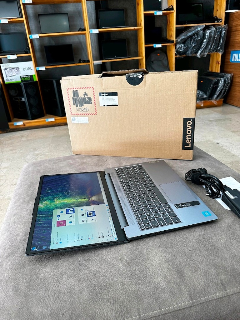 Lenovo IdeaPad Laptop 15.6" Intel işlemci 13 Ay Garantili - 2