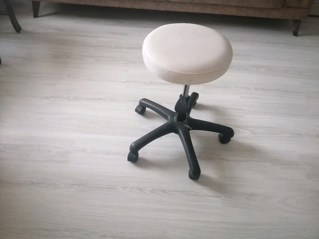 Satılık Amortisörlü Kuaför Taburesi - 2