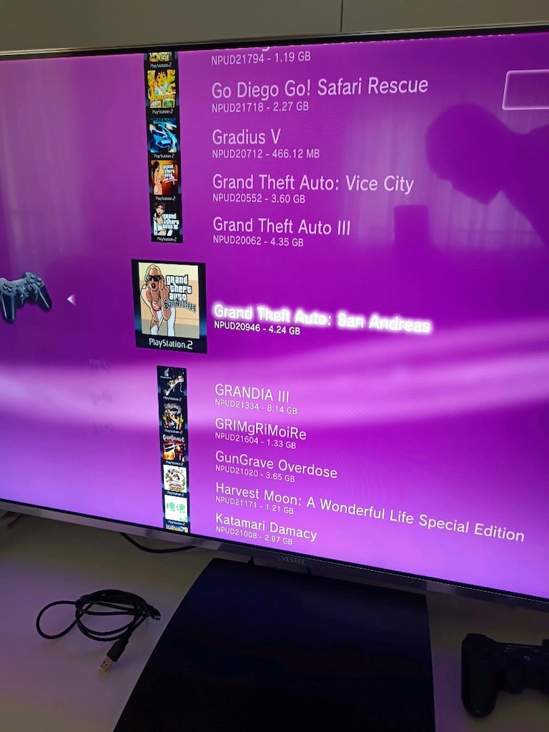 PlayStation 3 slim kasa 2500 adet oyunlu 2kollu tertemiz sorunsuz - 2