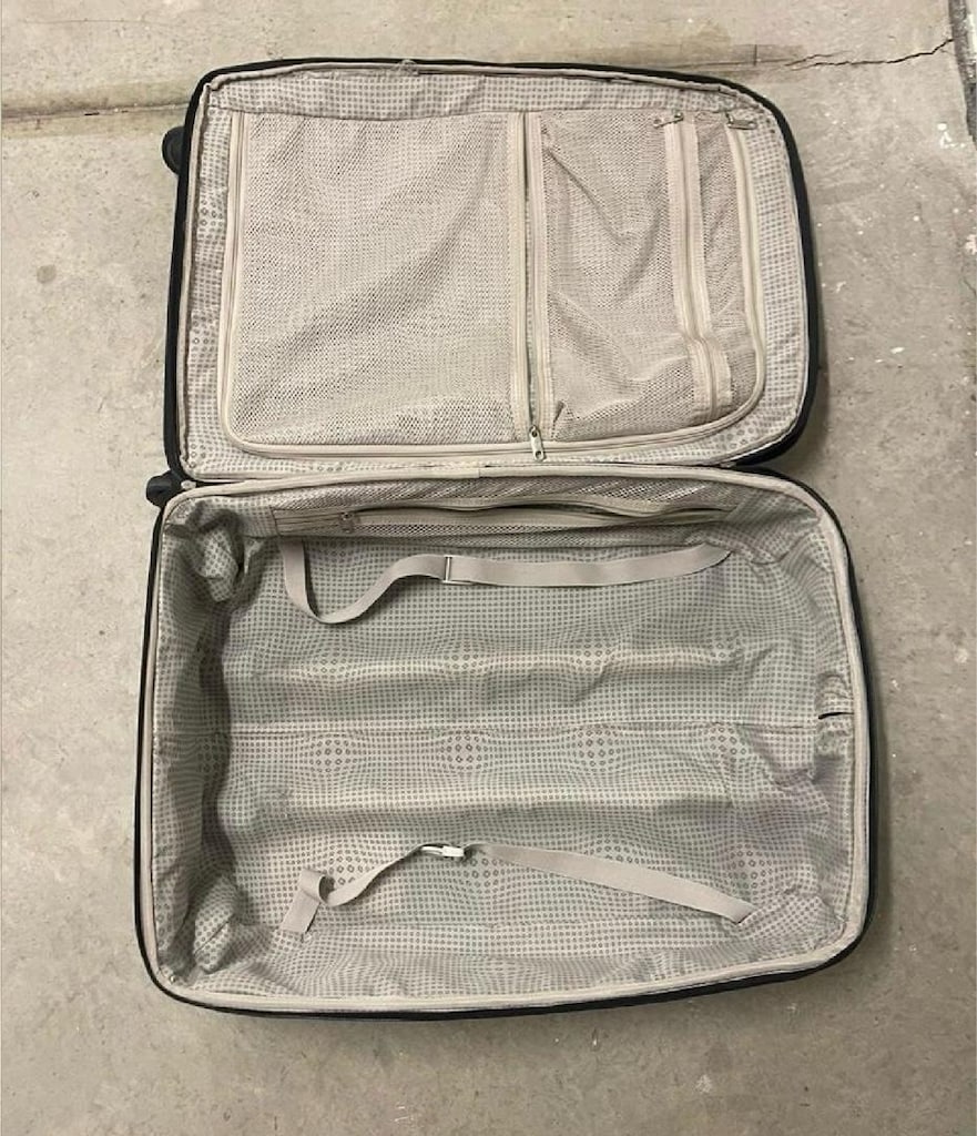 Samsonite Büyük Boy Siyah Tekerlekli Valiz - 2