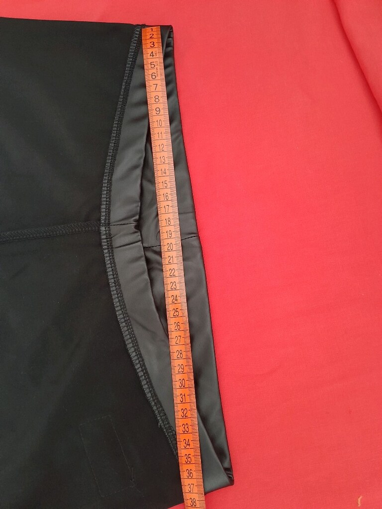 Son fiyat! Fendi, M-L, ince suni deri, likrali tayt satilik - 7