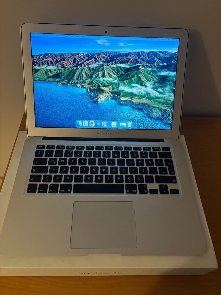 MacBook Air 13” 2017 / i5 1.8 / 8GB / 256GB / Çok Temiz (372 Cycle)