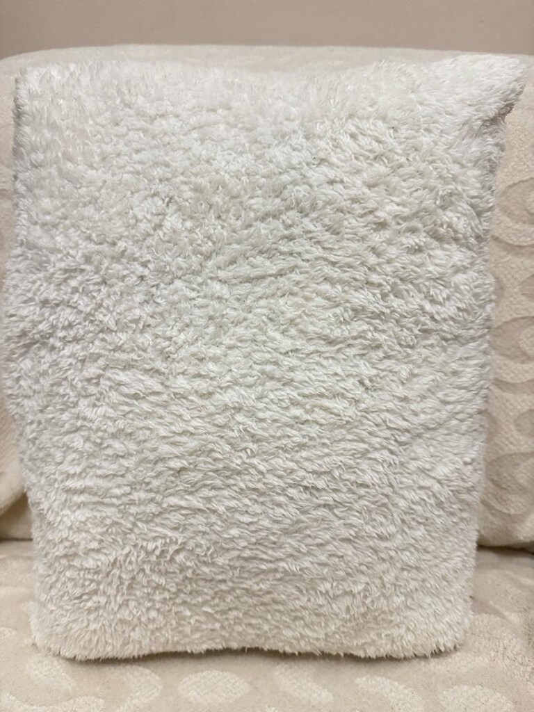 2 Adet Kırık Beyaz Peluş Dekoratif Kırlent - 3