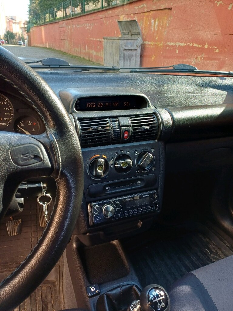 opel corsa 2000 model 100. yıl çift renk takas olur - 6