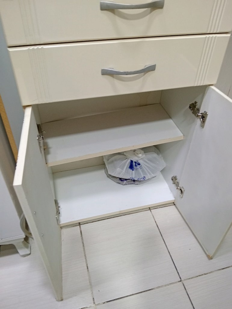 banyo veya mutfak dolabı - 4