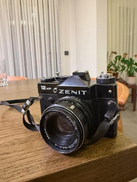 Zenit 12XP Analog Fotoğraf Makinesi Helios 44M-4 Lensli