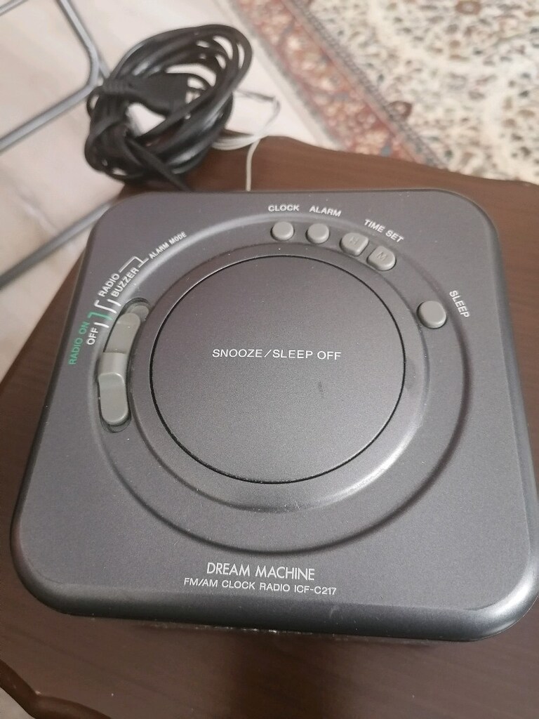 FIRSAT SONY RADYO ve ÇALAR SAAT - 11