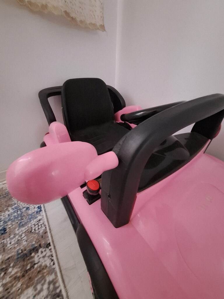 Pembe Kız Çocuk Akülü Araba - Mp3 Çalarlı - 2