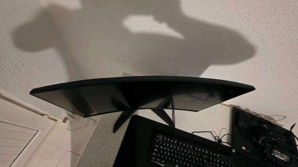 MSI MAG 274 CXF 27 - 2