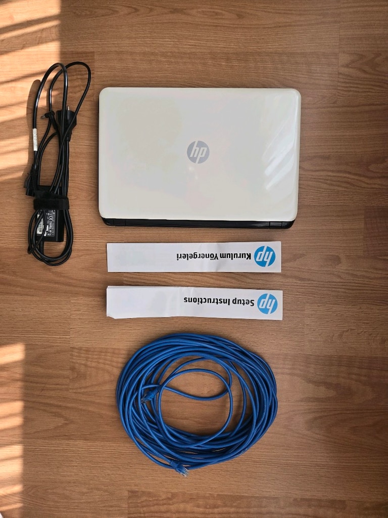 Hp 15" Laptop - 8