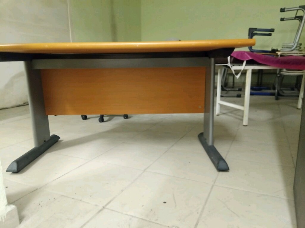 Ofis masası. - 2