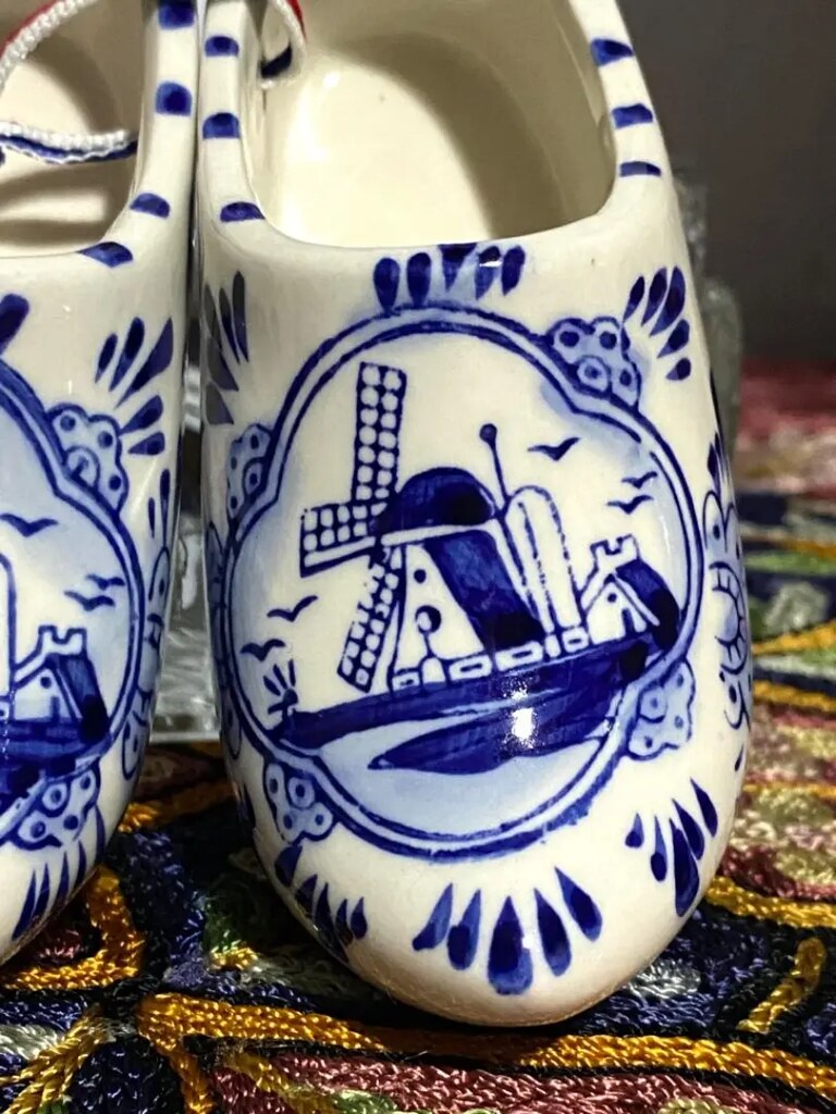 HOLLAND Delft El Boyama Damgalı Porselen Ayakkabı & Çift - 4