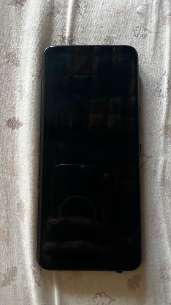 asus rog phone 6d batman edition - 2