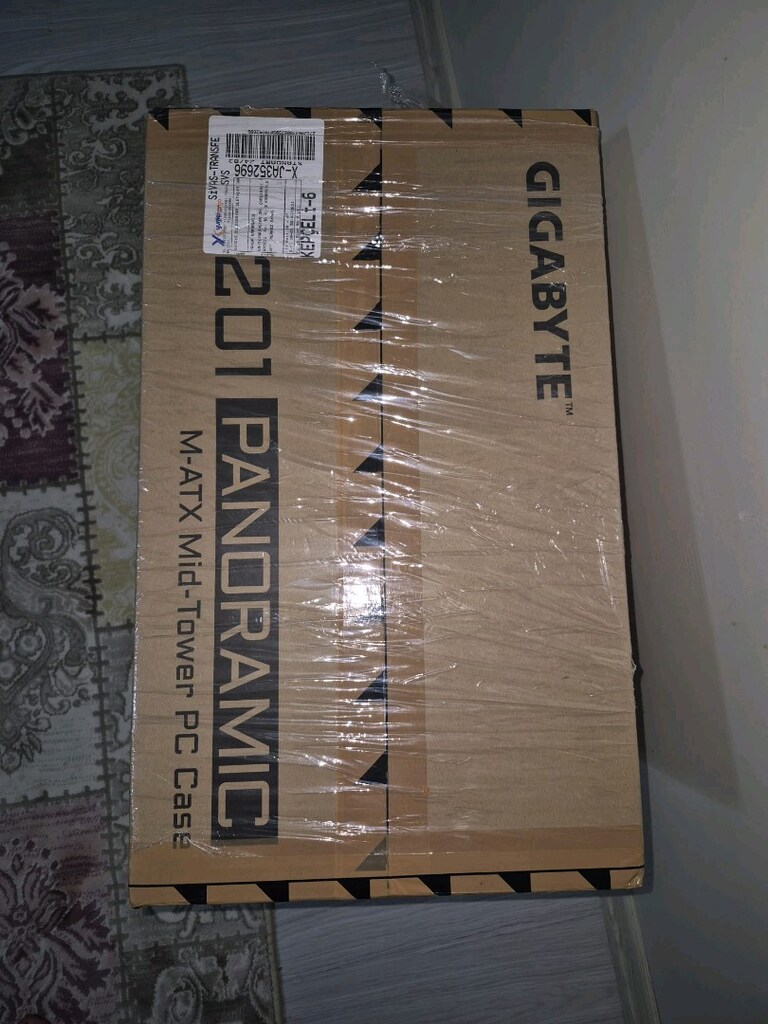 Gigabyte C201 Panoramic Akvaryum Boş Kasa Sıfır - 4