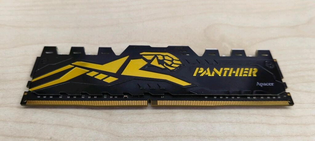 APACHER PANTHER DDR4 8GB.RAM - 8